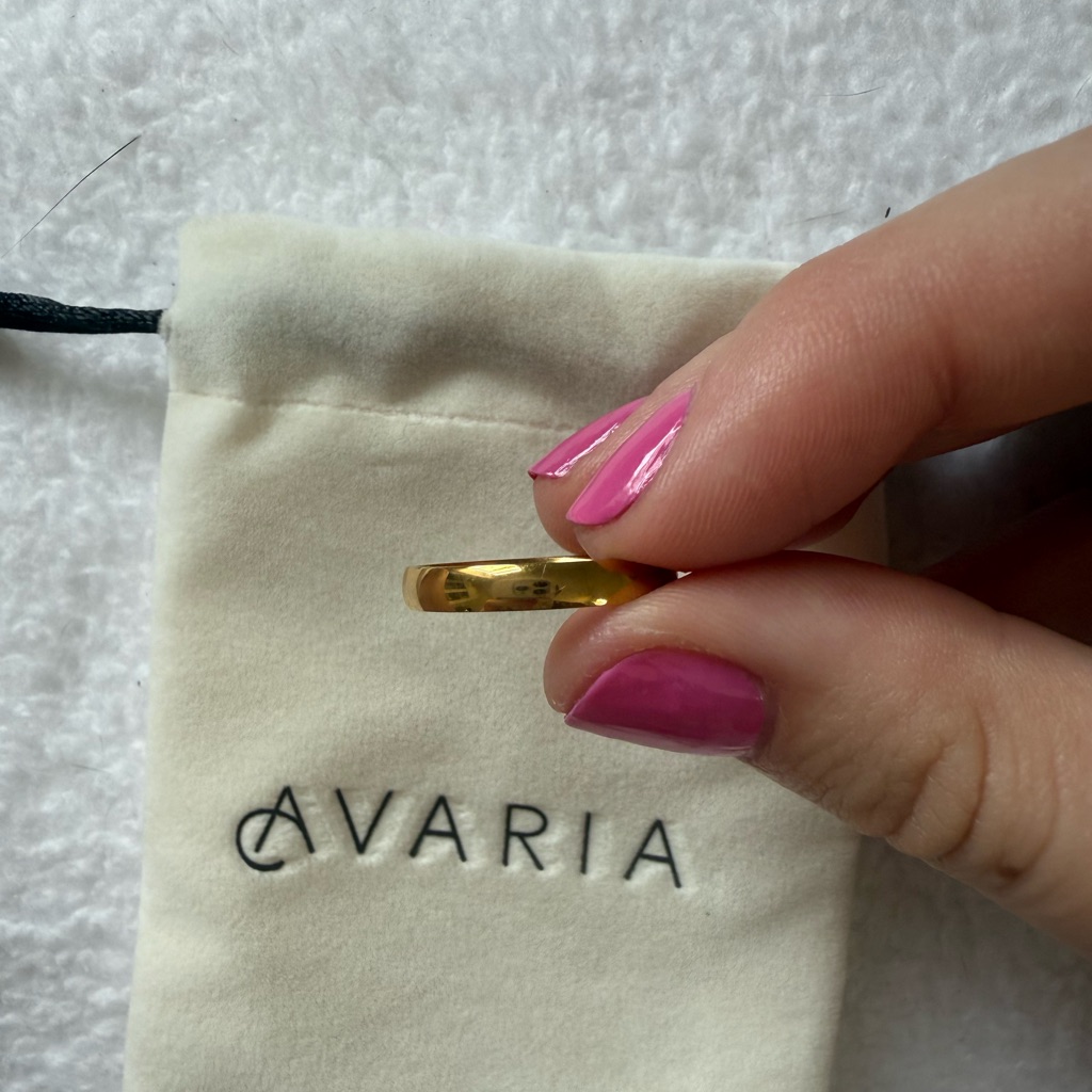 Avaria Gold Ring